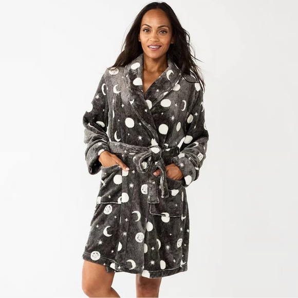 Sonoma Goods For Life Other - NWT Sonoma Women's Gray Moon & Stars Robe 2X ultra soft pockets sleepwear plus